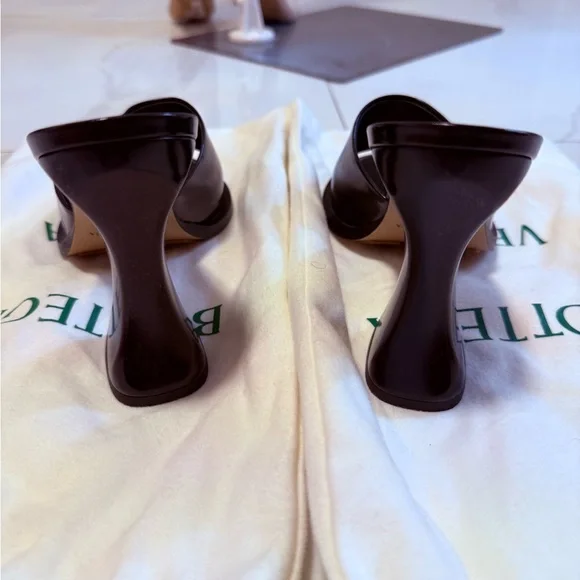 BRAND NEW Bottega Veneta Black Women's Sandals - Picture 8 of 11